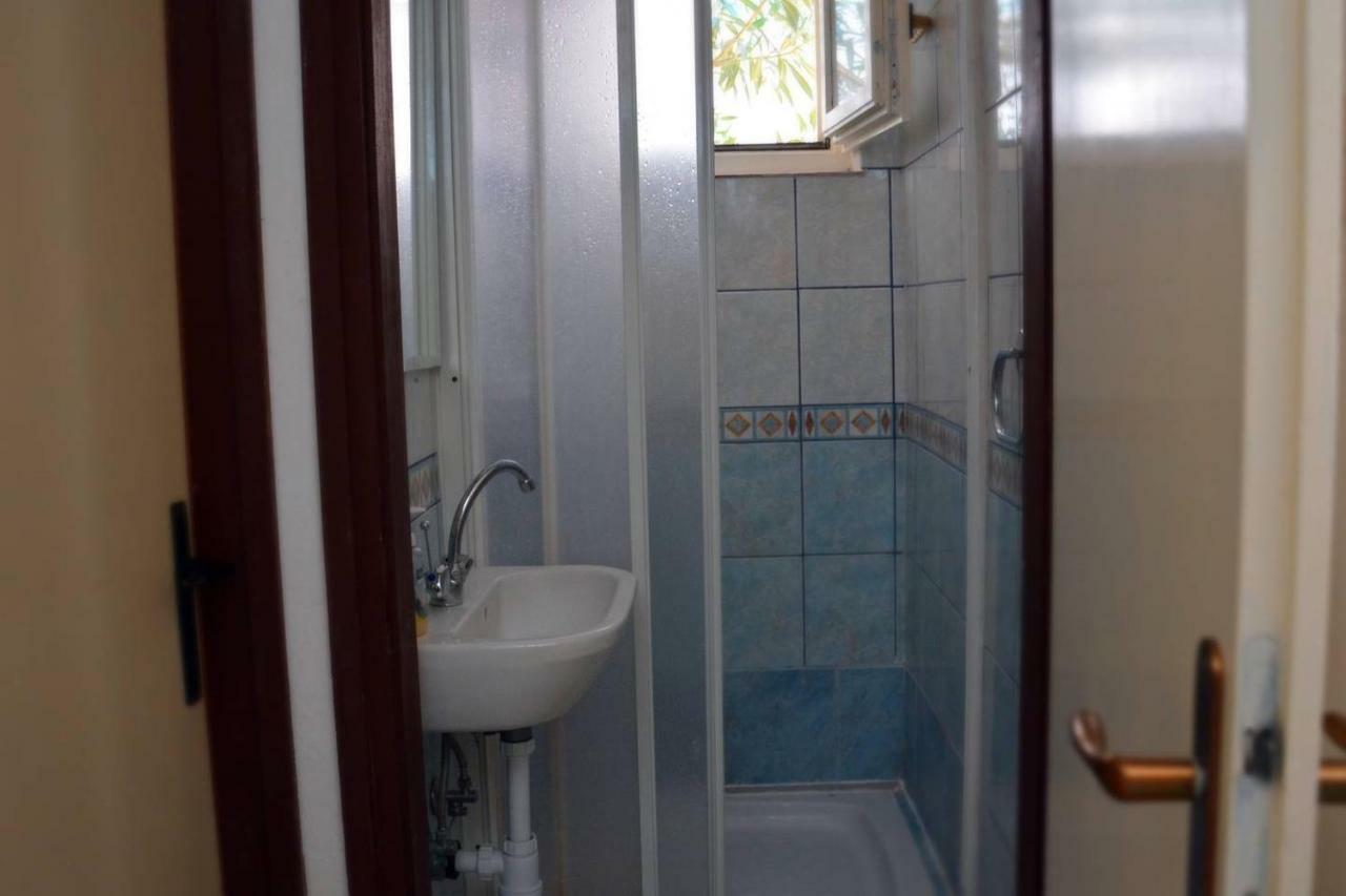 Lukovo Šugarje Holiday House Maretta - Apartment No 1 מראה חיצוני תמונה