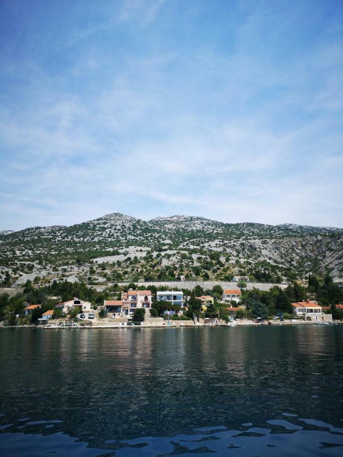 Lukovo Šugarje Holiday House Maretta - Apartment No 1 מראה חיצוני תמונה